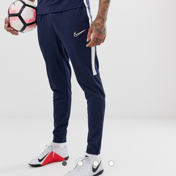 nike track pants skinny